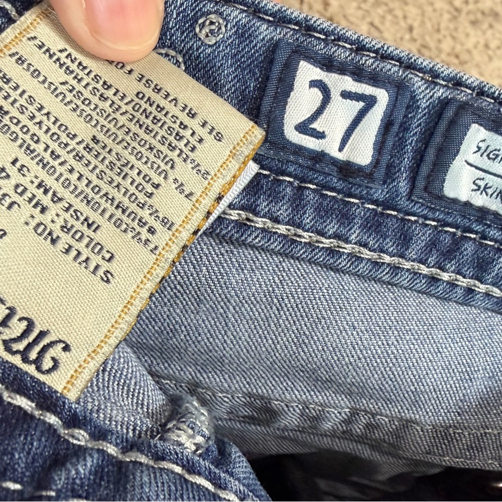 Women’s Miss Me Blue Jeans Size 27 Skinny Distressed Ripped Rhinestones Blue - Picture 9 of 10